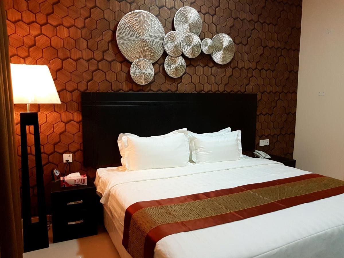 ניזווא Tanuf Residency Hotel מראה חיצוני תמונה