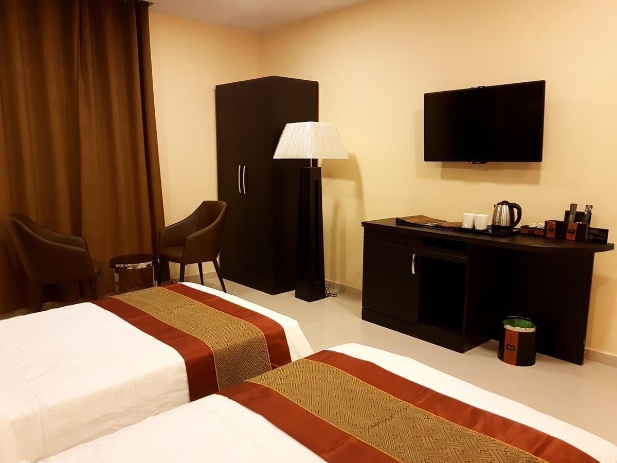 ניזווא Tanuf Residency Hotel מראה חיצוני תמונה
